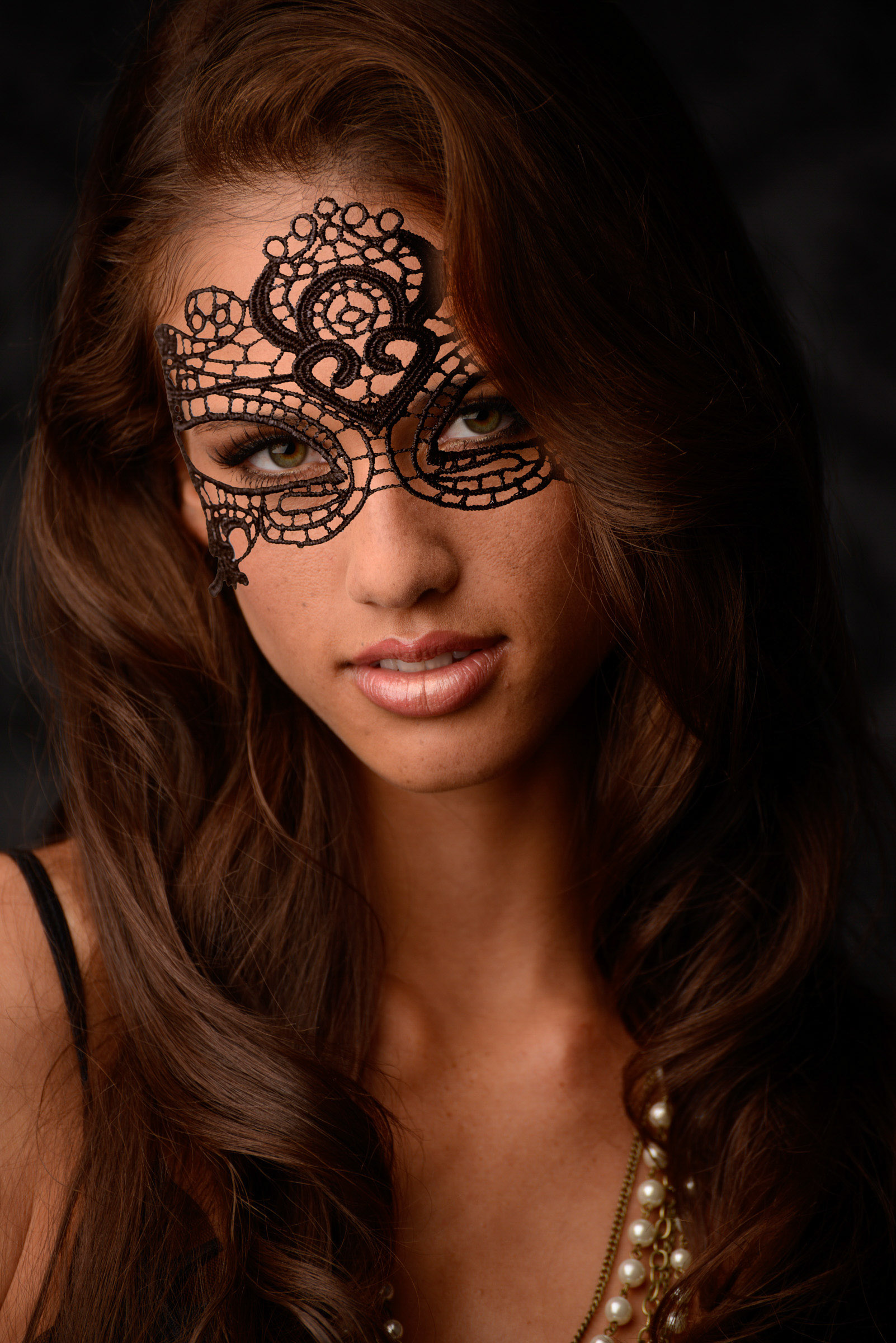 The+Enchanted+Black+Lace+Mask